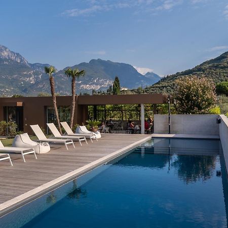 Bed and Breakfast Oleeva Garda Living - Adults Only Рива-дель-Гарда Экстерьер фото