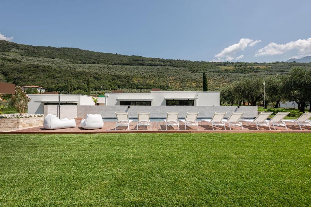 Bed and Breakfast Oleeva Garda Living - Adults Only Рива-дель-Гарда Экстерьер фото
