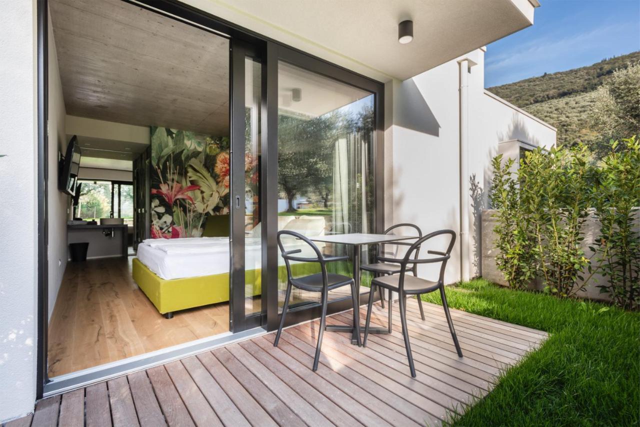 Bed and Breakfast Oleeva Garda Living - Adults Only Рива-дель-Гарда Экстерьер фото